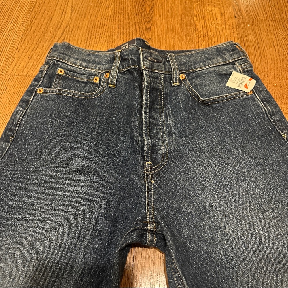 GAP BRAND NEW Women’s Dark Blue Cheeky Straight High Rise Jeans - Picture 2 of 10
